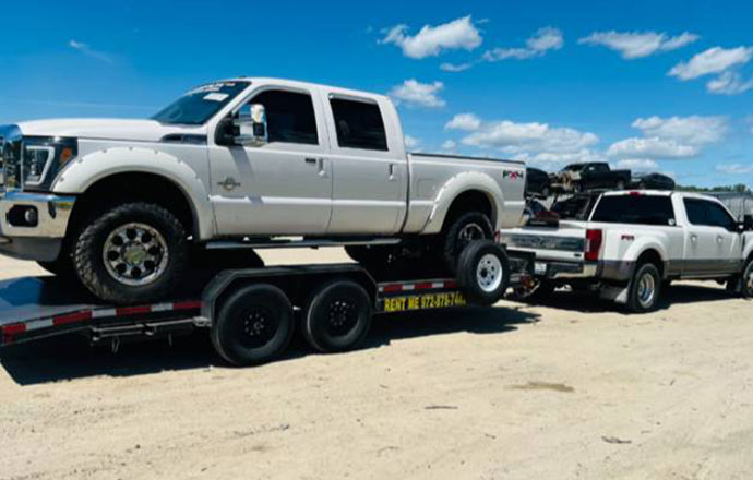 83'x22' PJ Car Hauler for rent in DFW 83'x22' PJ Car Hauler for rent in DFW